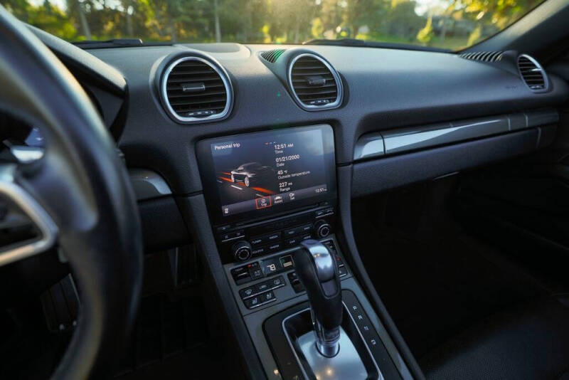 2021 Porsche 718 Boxster