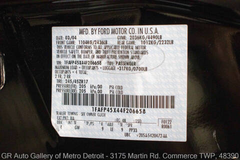 2004 Ford Mustang GT Deluxe