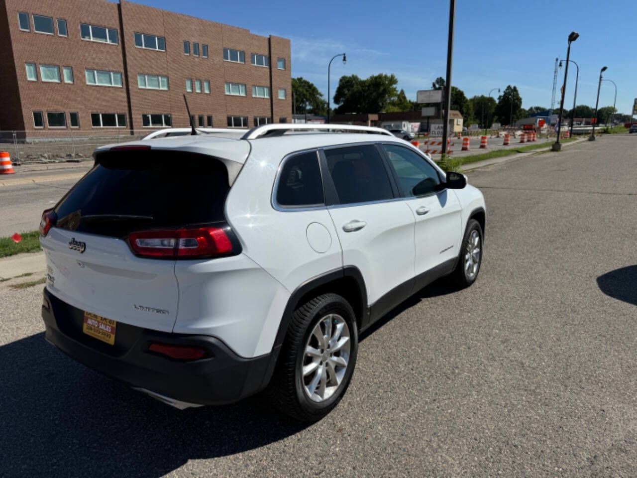 2016 Jeep Cherokee for sale at BEST DEAL AUTO SALES in Moorhead, MN