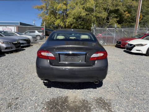 2012 Infiniti M37
