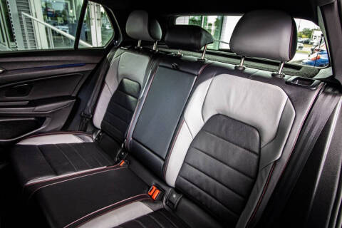 2023 Volkswagen Golf GTI SE