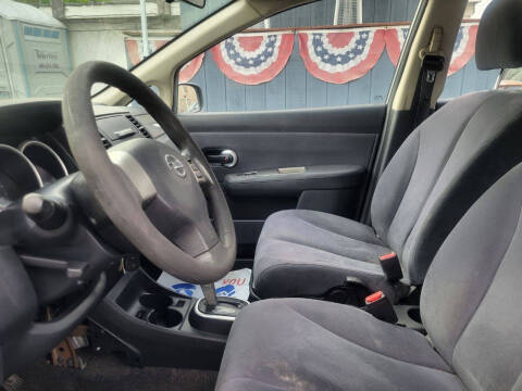 2009 Nissan Versa 1.8 S