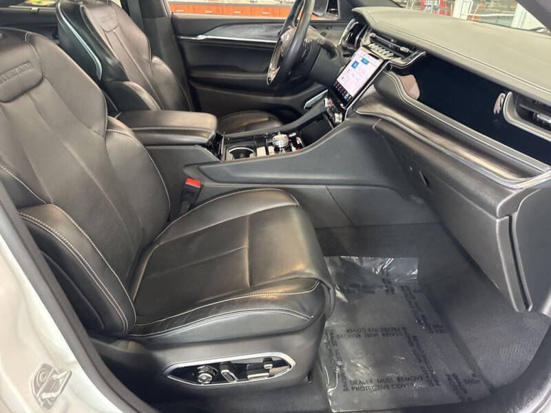 2022 Jeep Grand Cherokee Overland