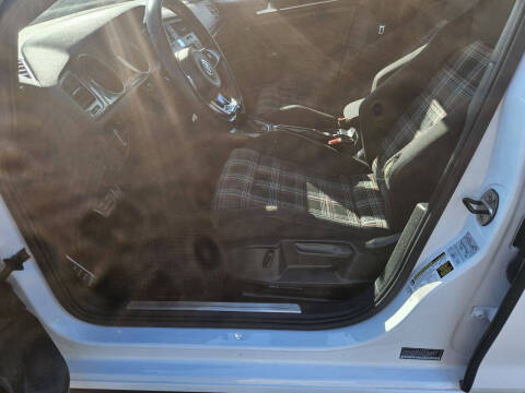 2017 Volkswagen Golf GTI S