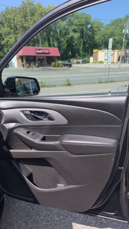 2018 Chevrolet Traverse LT Cloth