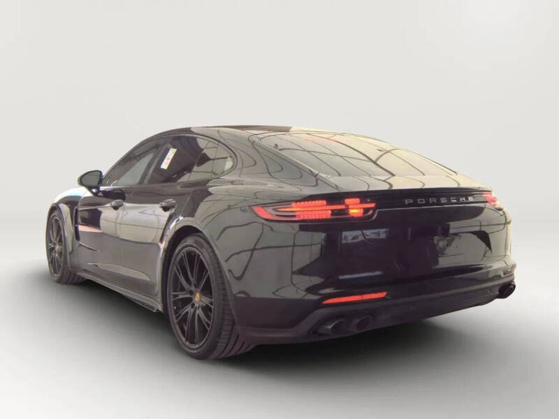 2018 Porsche Panamera