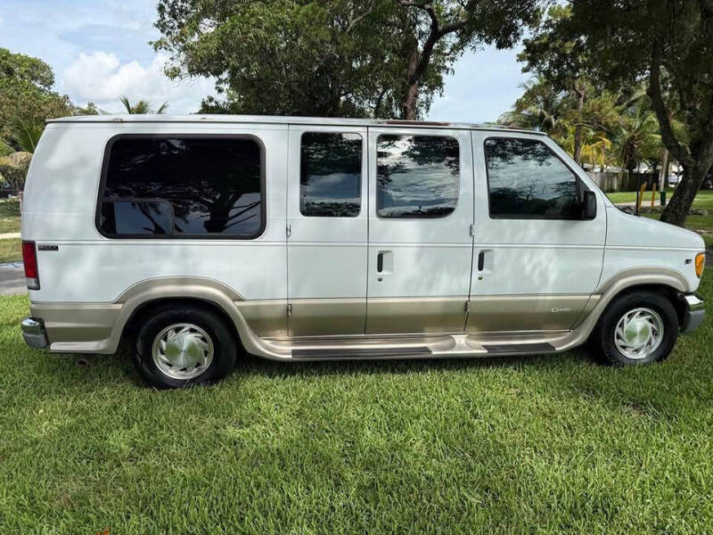 2000 Ford E-Series