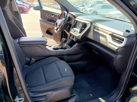 2017 GMC Acadia SLE-2