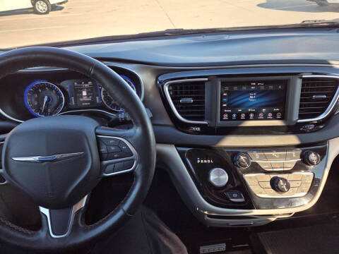 2020 Chrysler Pacifica Touring L