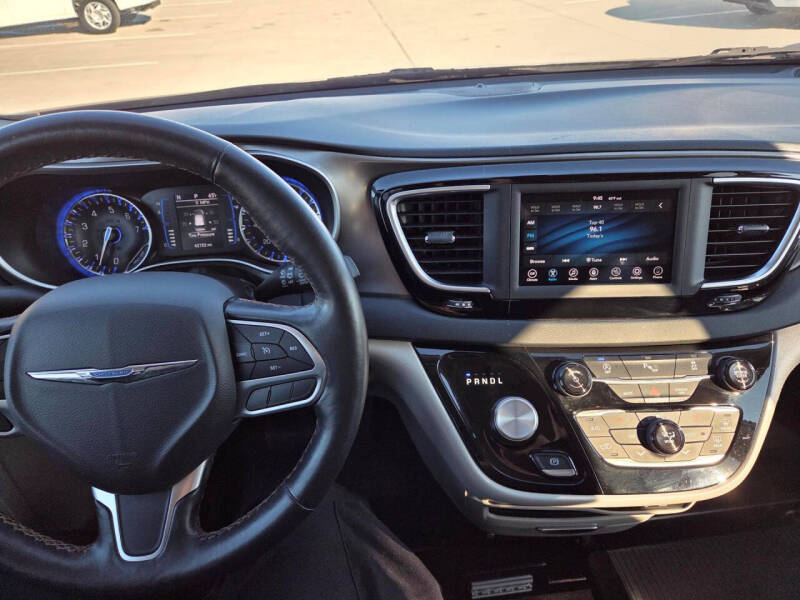 2020 Chrysler Pacifica Touring L