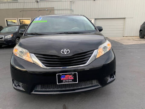 2013 Toyota Sienna LE 8-Passenger