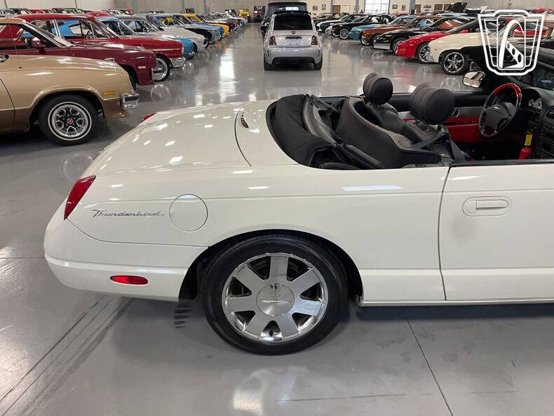 2003 Ford Thunderbird