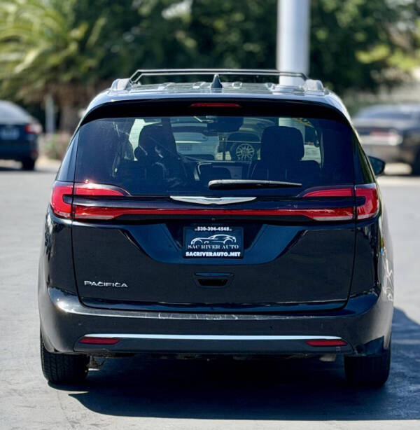 2022 Chrysler Pacifica Touring L