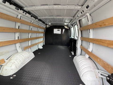 2023 Chevrolet Express 2500