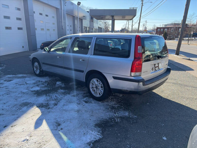 2004 Volvo V70 2.4
