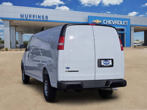 2026 Chevrolet Express 2500