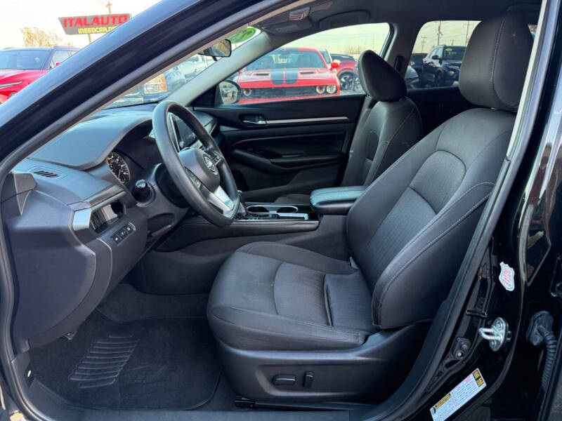 2023 Nissan Altima 2.5 SV