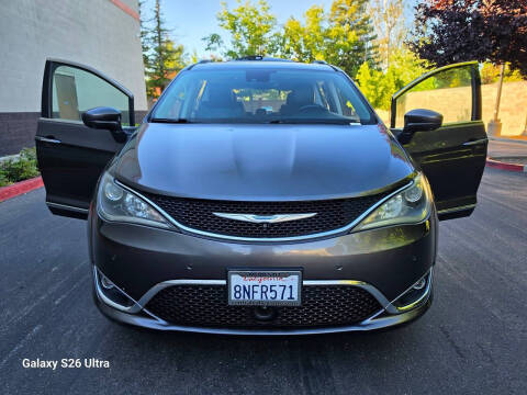 2018 Chrysler Pacifica Touring L