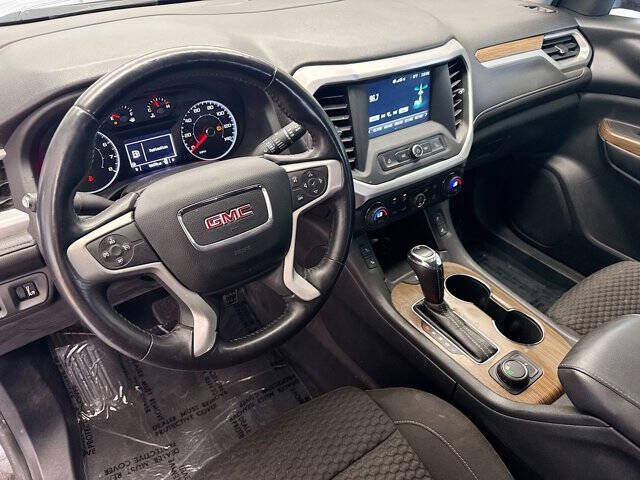 2017 GMC Acadia SLE-2