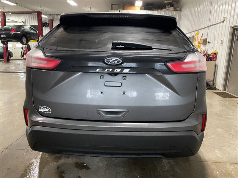 2021 Ford Edge SE