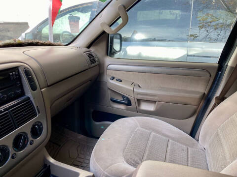 2004 Ford Explorer XLT