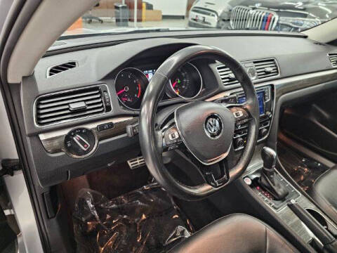 2016 Volkswagen Passat V6 SEL Premium