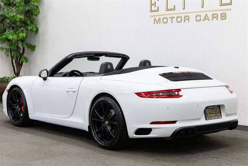 2017 Porsche 911 Carrera