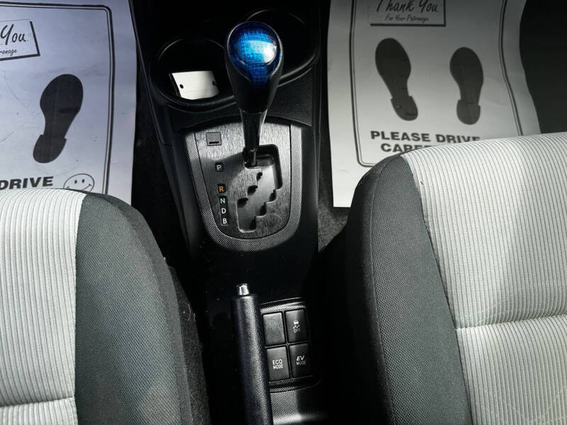 2015 Toyota Prius c Three