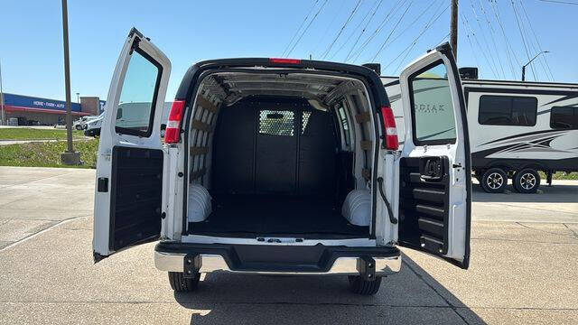 2024 Chevrolet Express 2500
