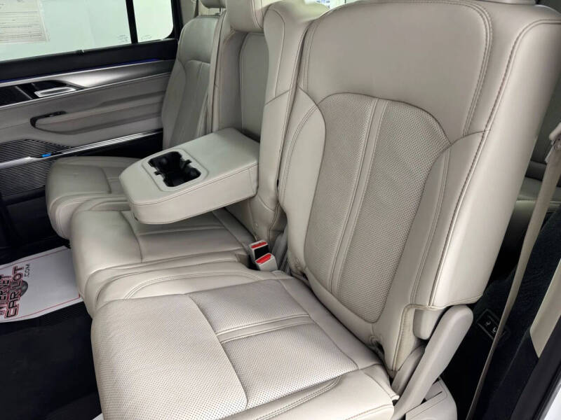 2023 Jeep Grand Wagoneer