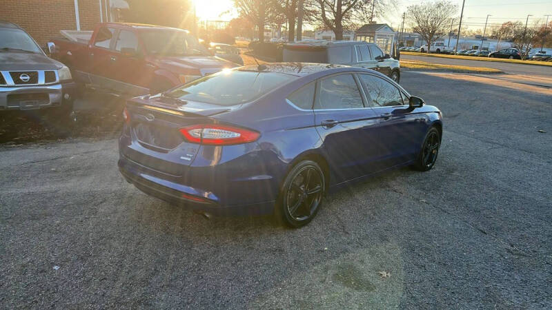 2016 Ford Fusion SE