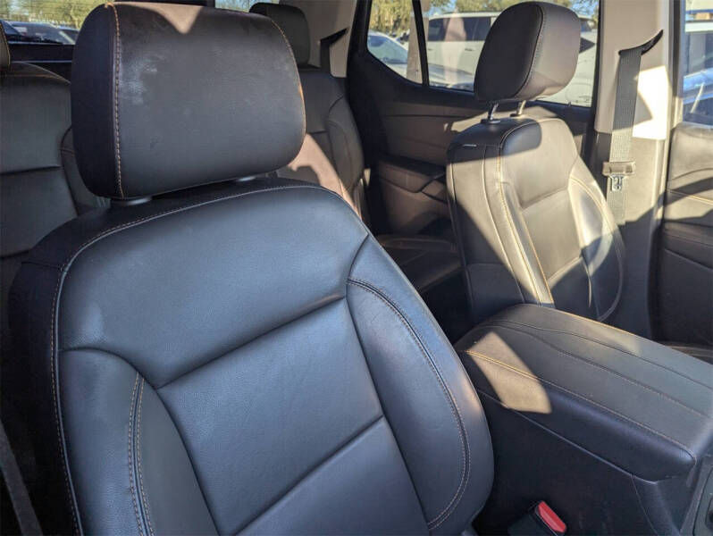 2021 Chevrolet Traverse LT Leather