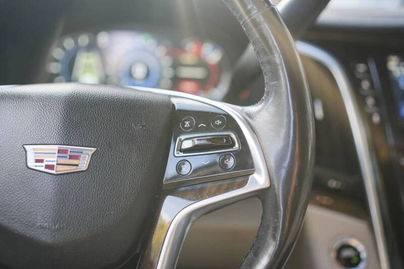 2018 Cadillac Escalade Luxury