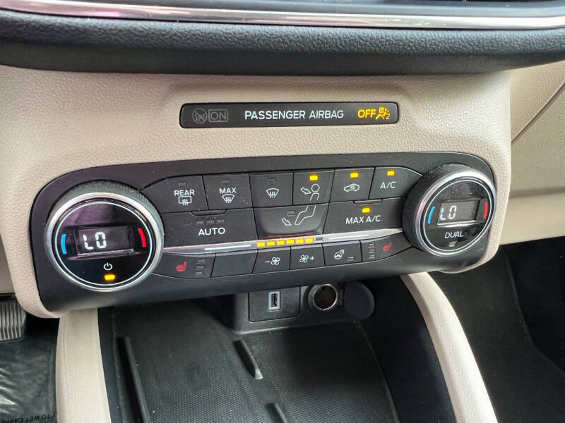 2020 Ford Escape Titanium