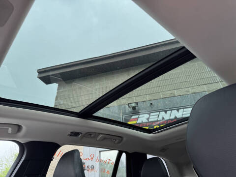 2021 Volvo XC90 T6 Momentum 7-Passenger