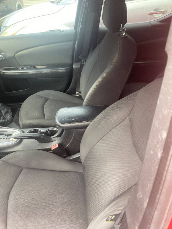 2014 Dodge Avenger SE V6