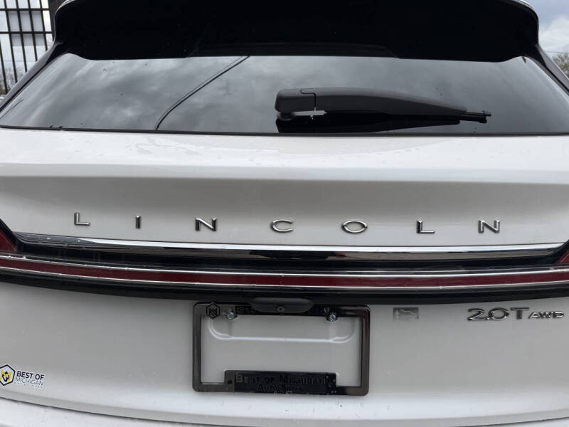 2019 Lincoln Nautilus Select