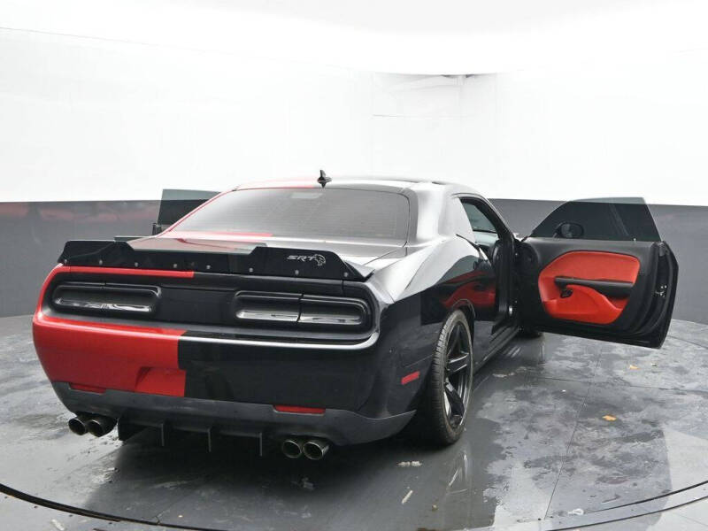 2016 Dodge Challenger SRT Hellcat