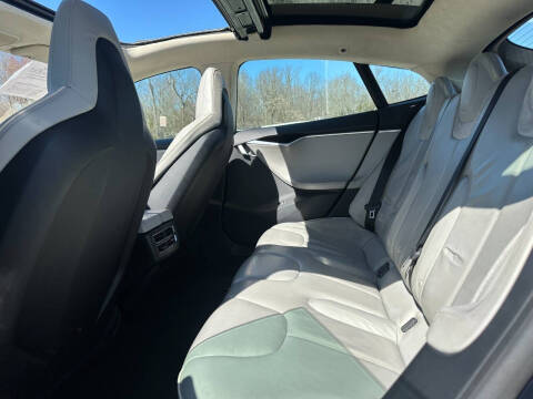 2013 Tesla Model S Performance