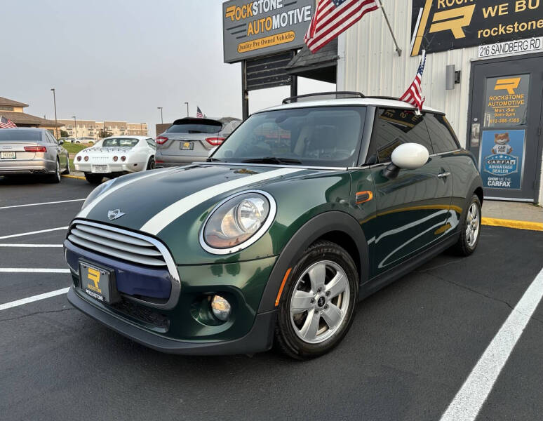 2014 MINI Cooper Base's photo