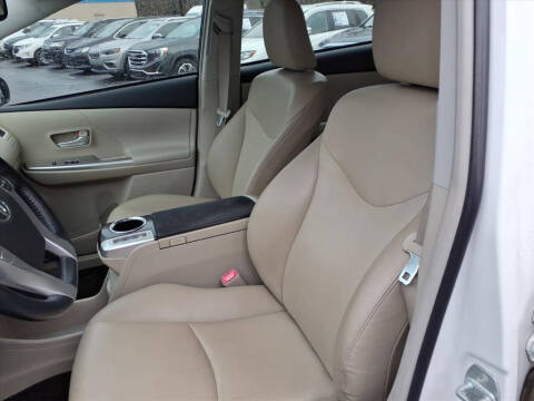 2013 Toyota Prius v Five