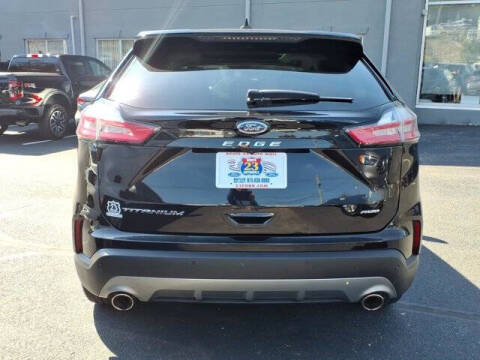 2023 Ford Edge Titanium