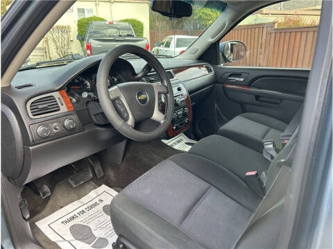 2011 Chevrolet Avalanche LS