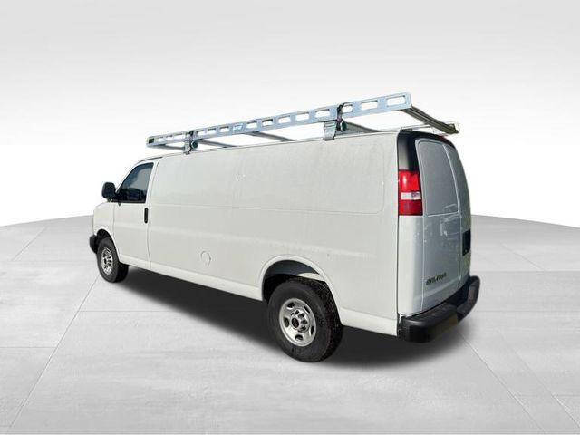 2025 GMC Savana 3500