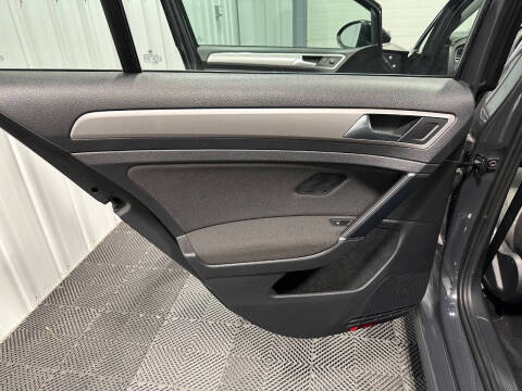 2016 Volkswagen e-Golf SE