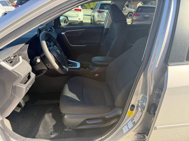 2021 Toyota RAV4 Hybrid LE