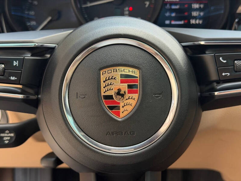 2023 Porsche Macan