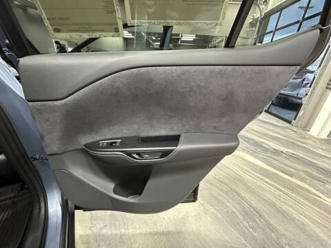 2023 Lexus RZ 450e Luxury