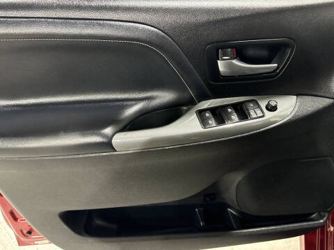 2017 Toyota Sienna SE Premium 8-Passenger