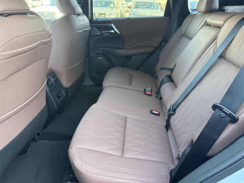 2025 Mitsubishi Outlander SEL